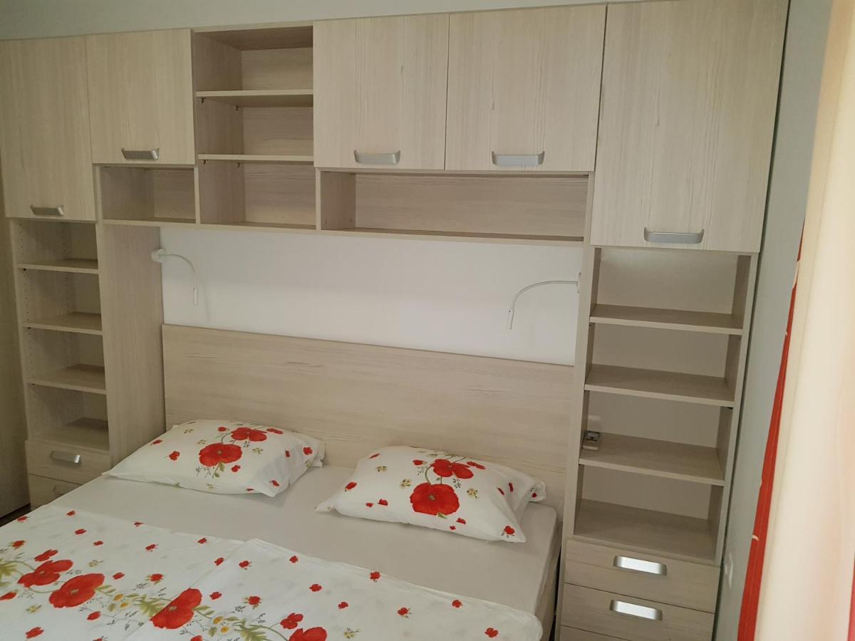 Apartments Vila Tisa Mali Lošinj Dış mekan fotoğraf