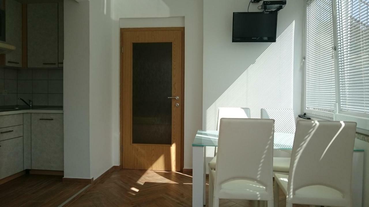 Apartments Vila Tisa Mali Lošinj Dış mekan fotoğraf