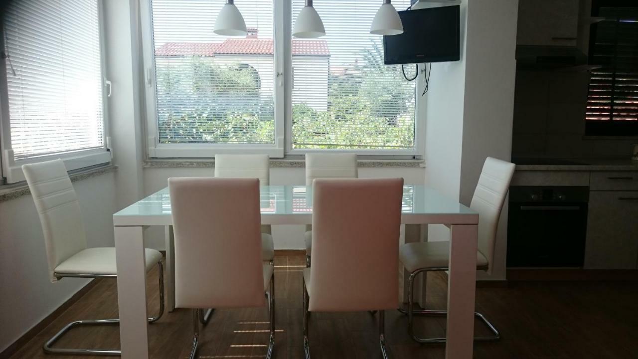 Apartments Vila Tisa Mali Lošinj Dış mekan fotoğraf