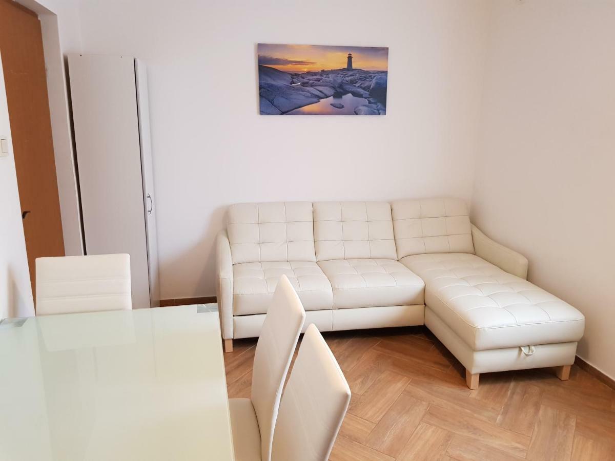 Apartments Vila Tisa Mali Lošinj Dış mekan fotoğraf