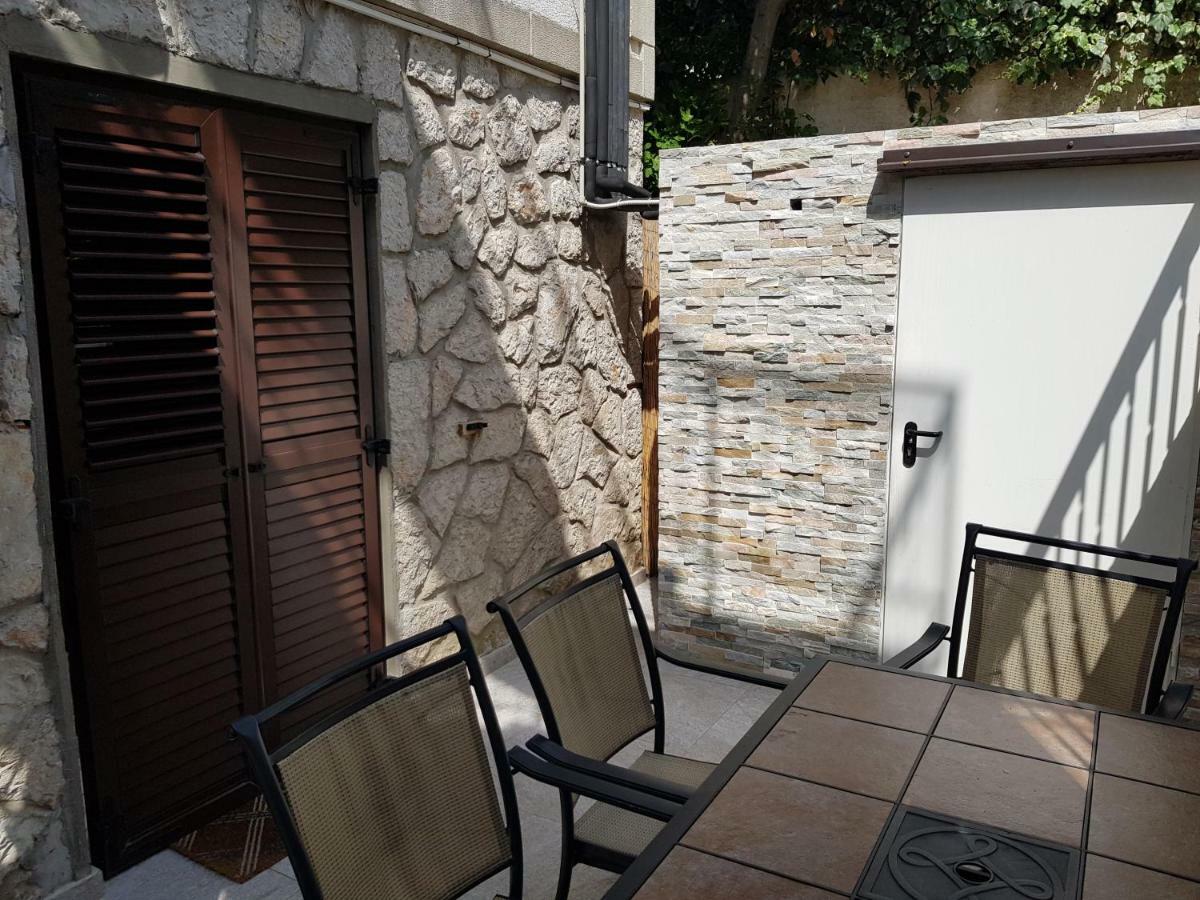 Apartments Vila Tisa Mali Lošinj Dış mekan fotoğraf