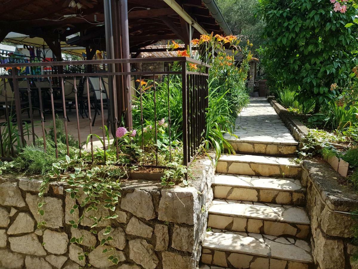 Apartments Vila Tisa Mali Lošinj Dış mekan fotoğraf